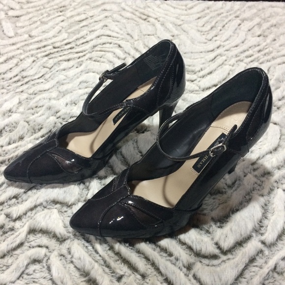Dana Buchman Shoes - DANA BUCHMAN Heels